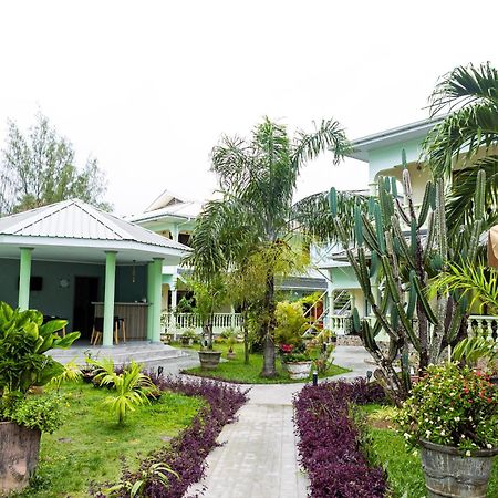 Green Palm Self Catering Anse aux Pins Extérieur photo