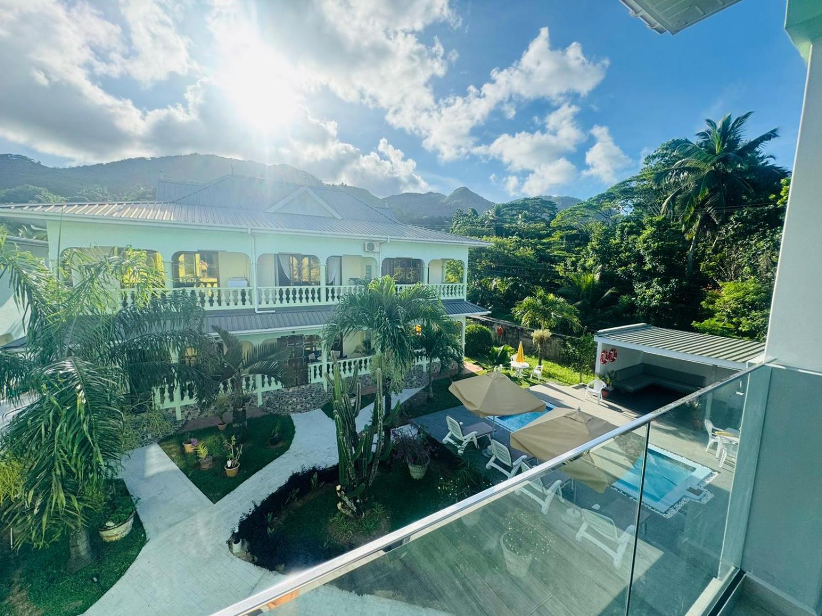 Green Palm Self Catering Anse aux Pins Extérieur photo
