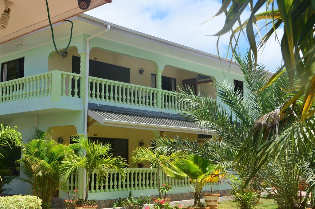 Green Palm Self Catering Anse aux Pins Extérieur photo